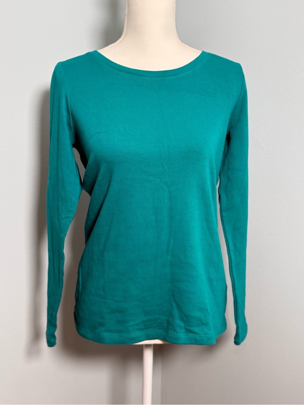 Tribal Teal Long Sleeve Crewneck Top, So soft and smoke-free home.
